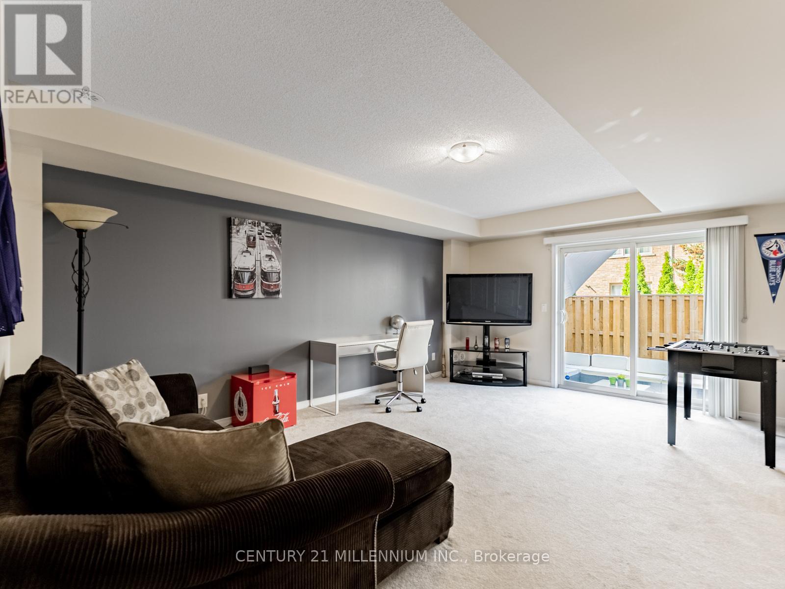 111 Cedar Lake Crescent, Brampton, ON - Indoor
