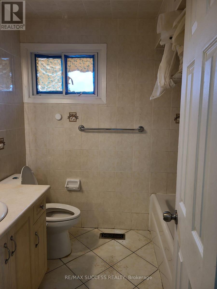 3291 Brandon Gate Drive, Mississauga, ON