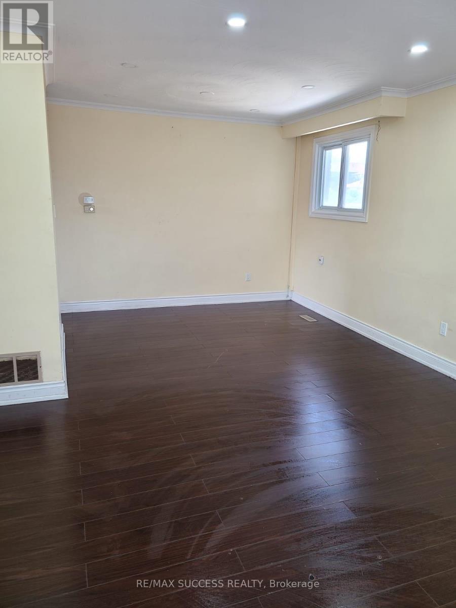 3291 Brandon Gate Drive, Mississauga, ON