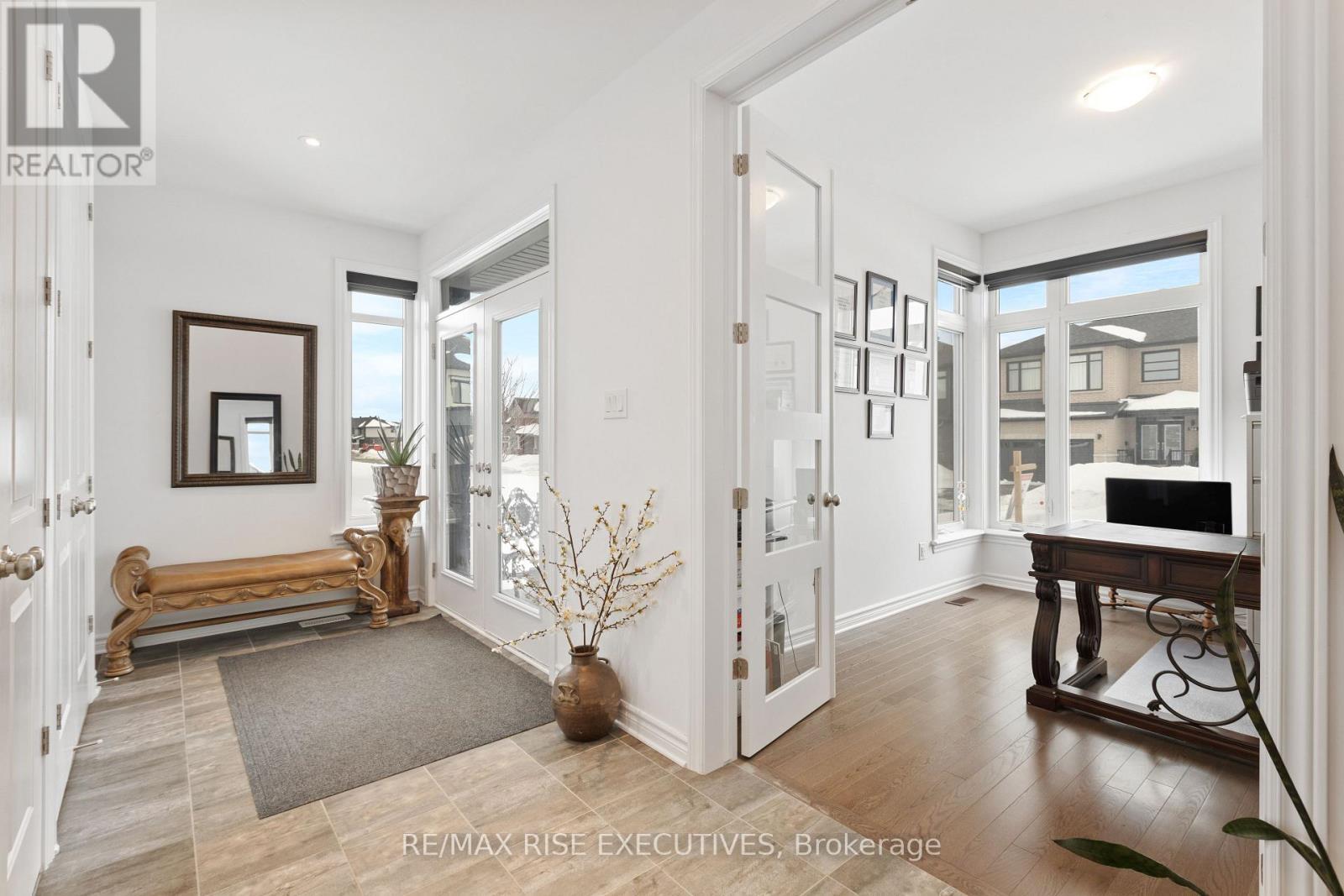 Entrance - 165 Finsbury Avenue, Ottawa, ON