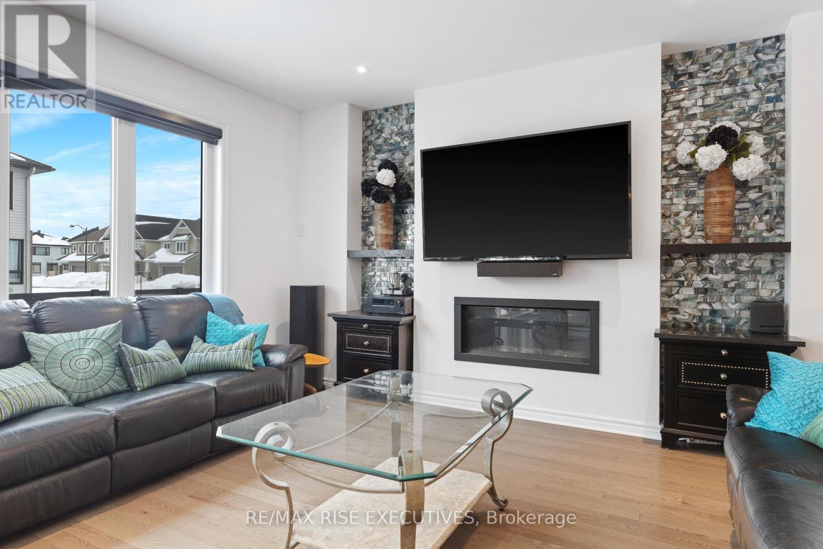 LR with linear fireplace - 165 Finsbury Avenue, Ottawa, ON
