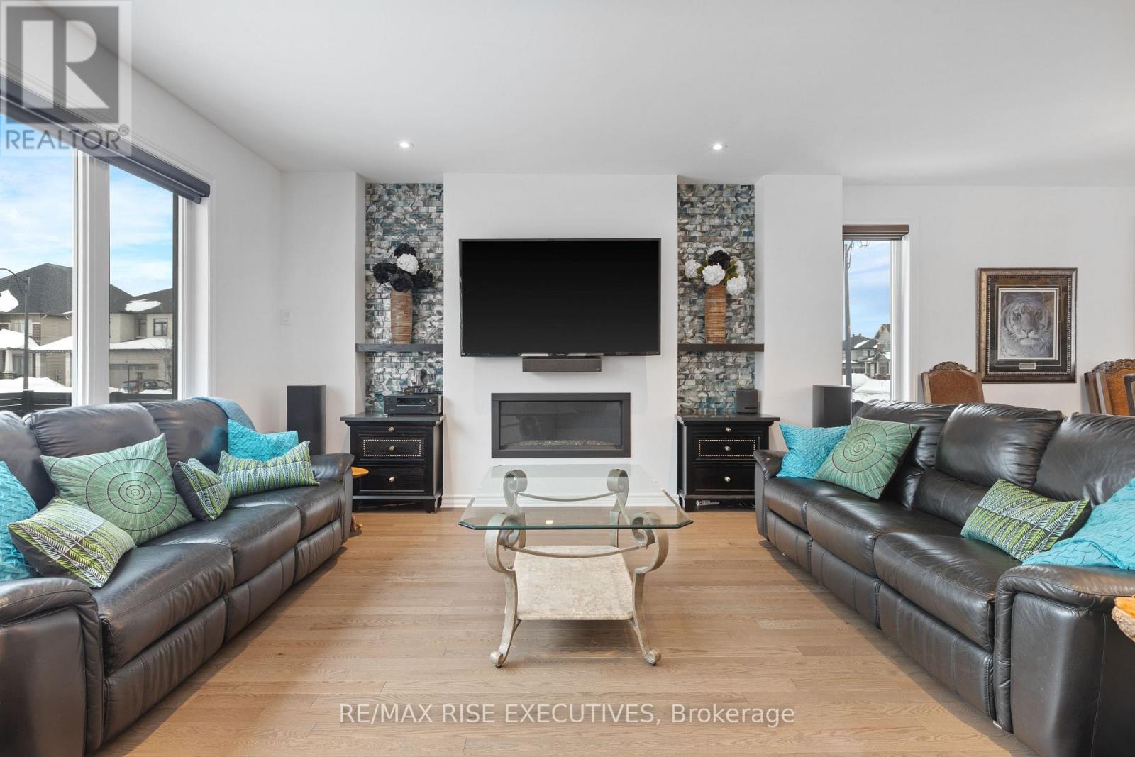 LR - 165 Finsbury Avenue, Ottawa, ON