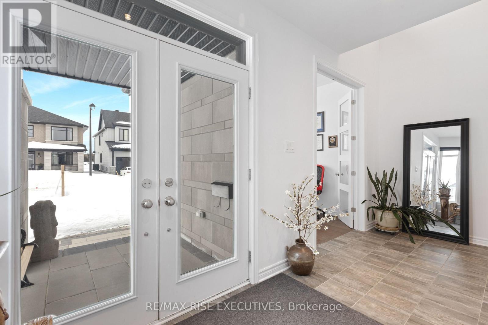 Entrance - 165 Finsbury Avenue, Ottawa, ON