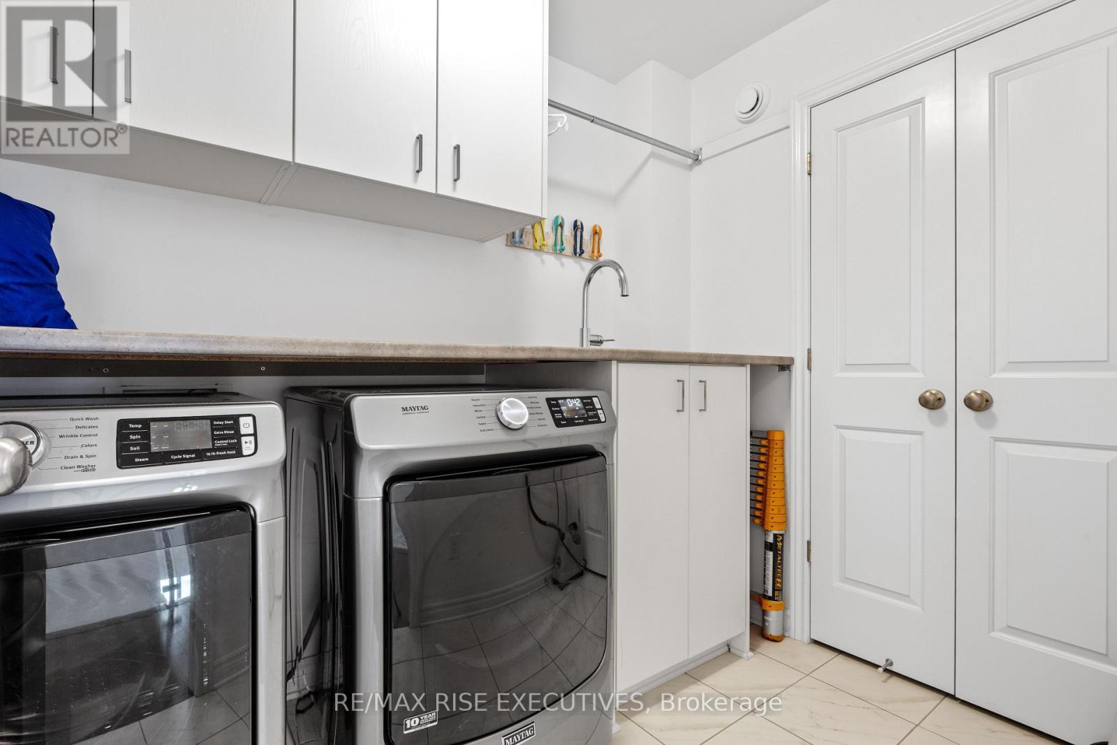 2nd floor laundry with linen closet - 165 Finsbury Avenue, Ottawa, ON