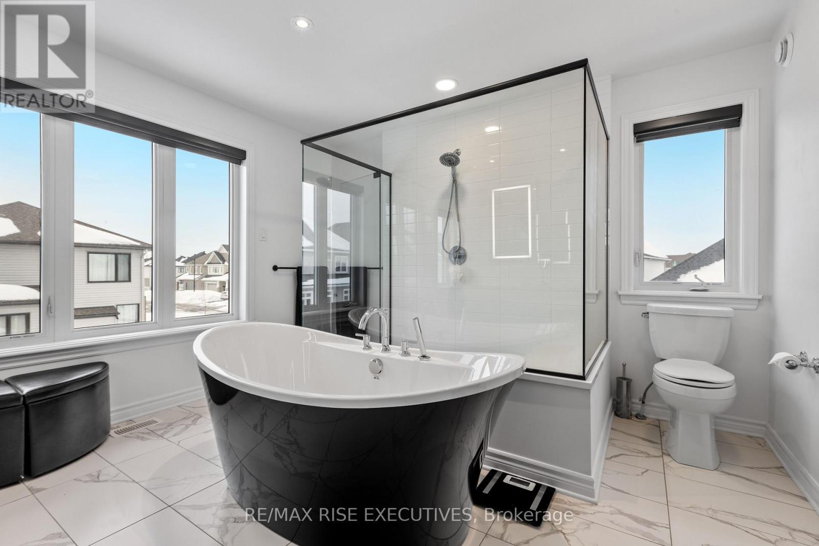 Primary ensuite - 165 Finsbury Avenue, Ottawa, ON