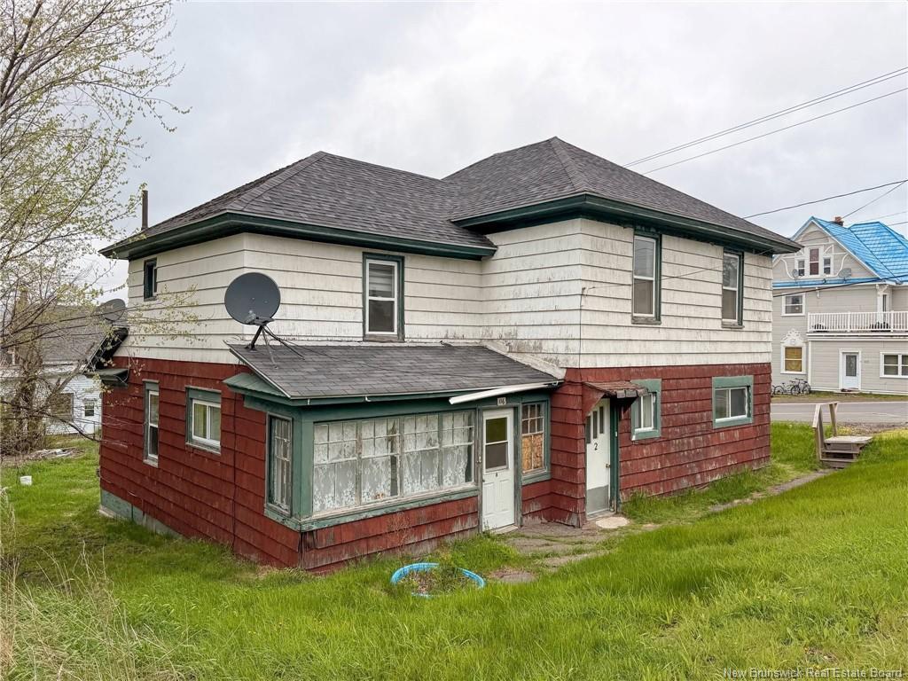 116 Renfrew St, Dalhousie, NB
