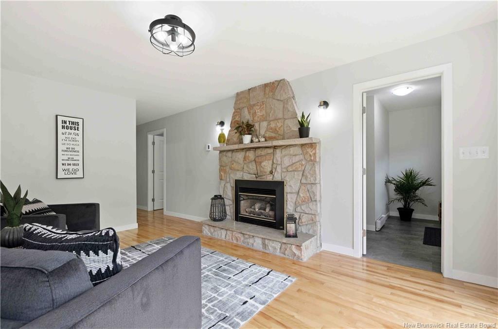 23 Nevers Rd, Lincoln, NB
