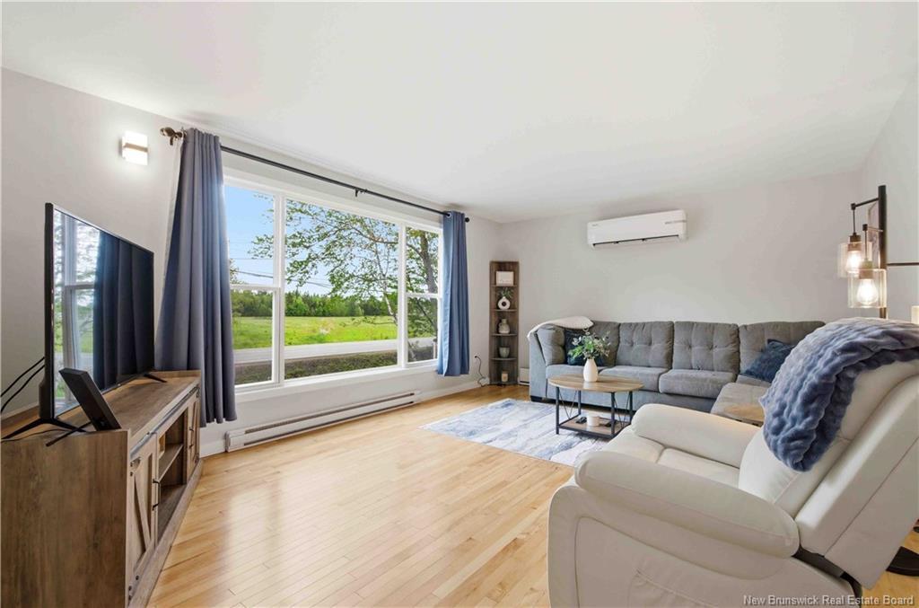 23 Nevers Rd, Lincoln, NB
