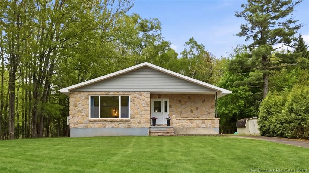 23 Nevers Rd, Lincoln, NB