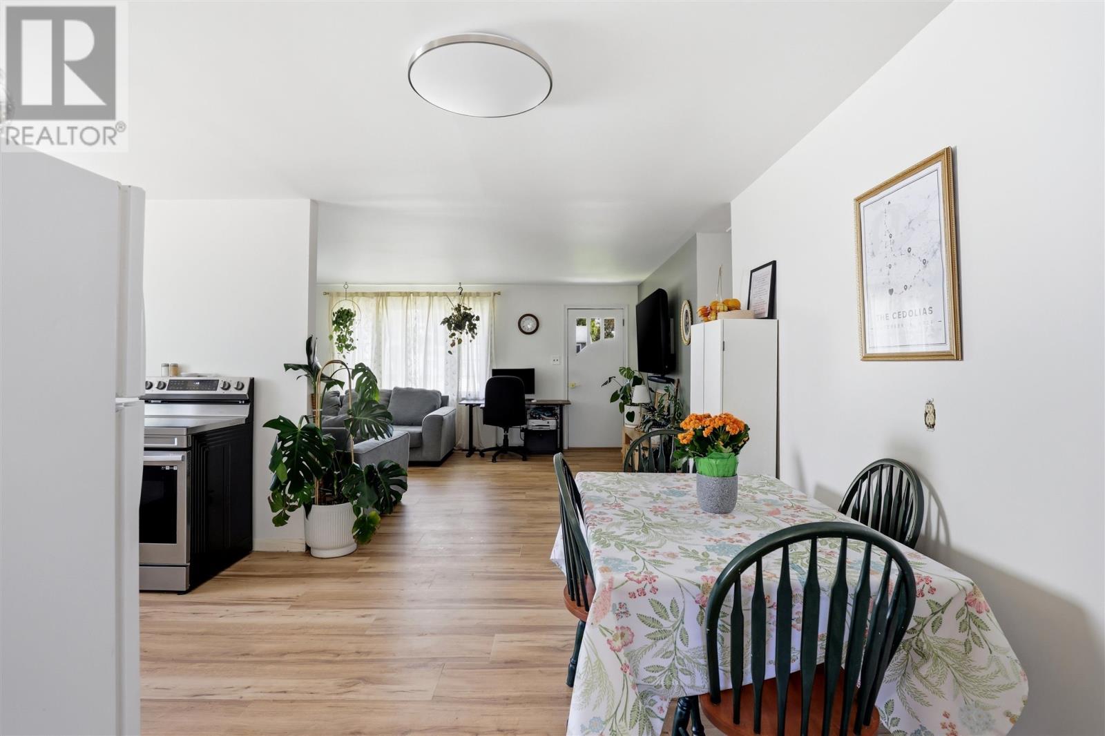 104 Eastern Ave, Sault Ste. Marie, ON