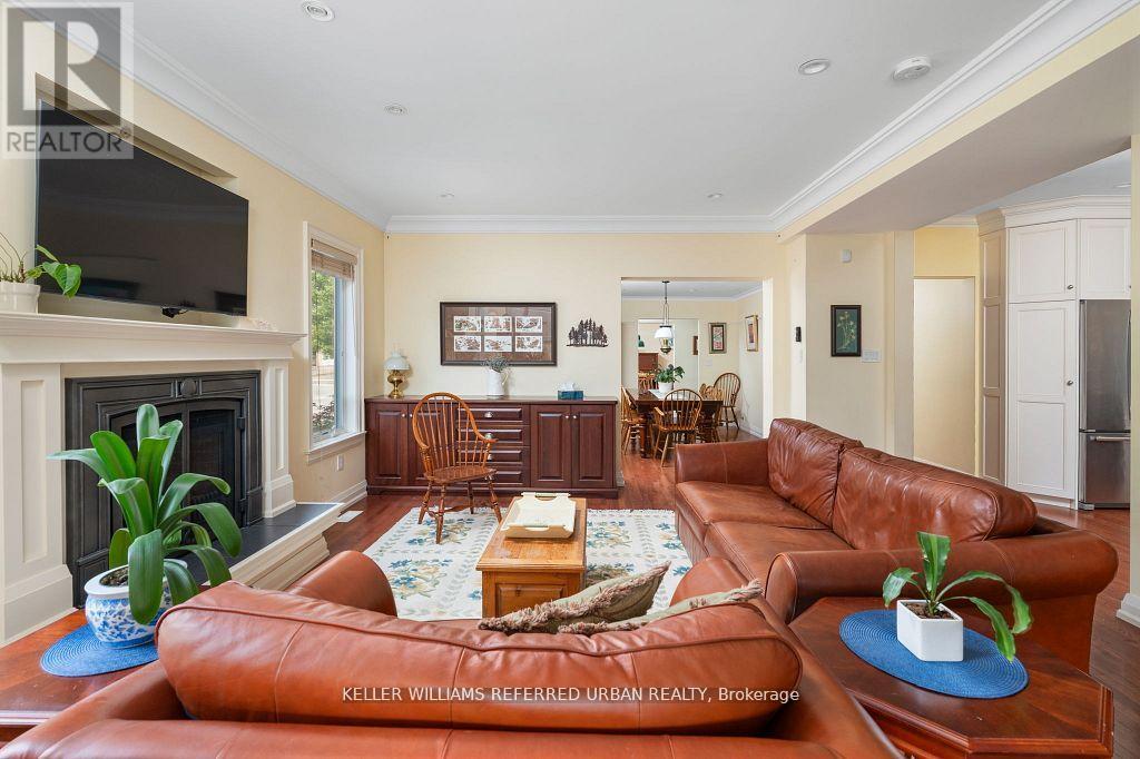 317 Rathburn Road, Toronto, ON
