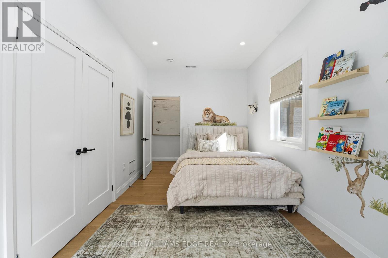 1316 Dundas Street, Burlington, ON