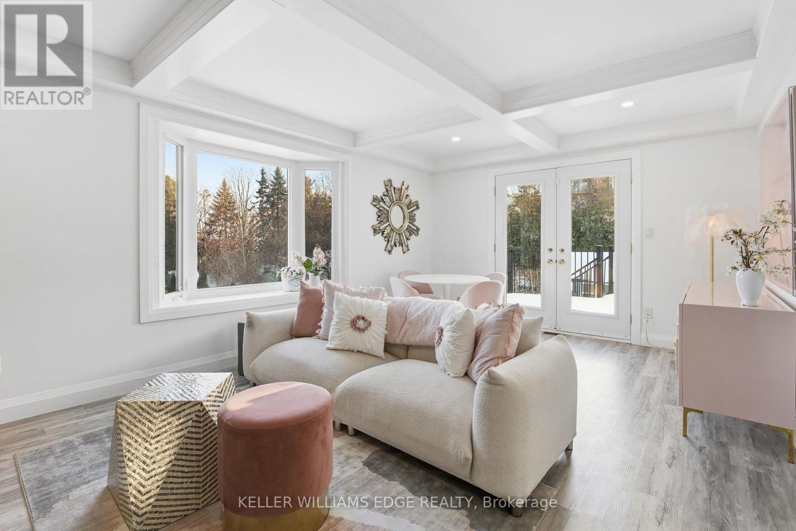 1316 Dundas Street, Burlington, ON