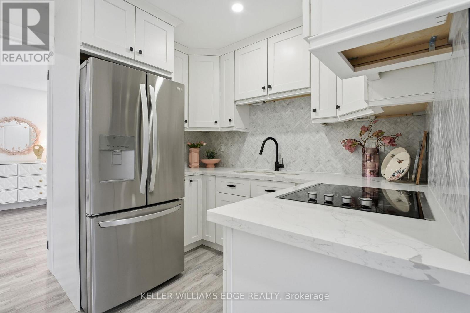 1316 Dundas Street, Burlington, ON
