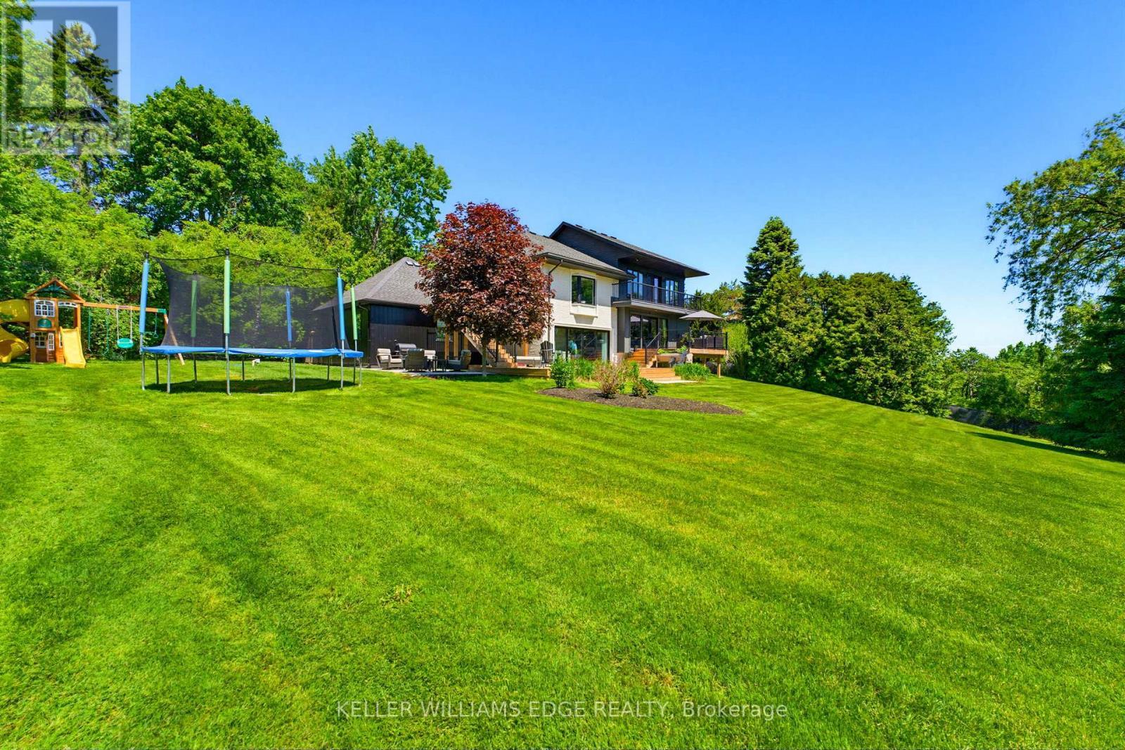 1316 Dundas Street, Burlington, ON