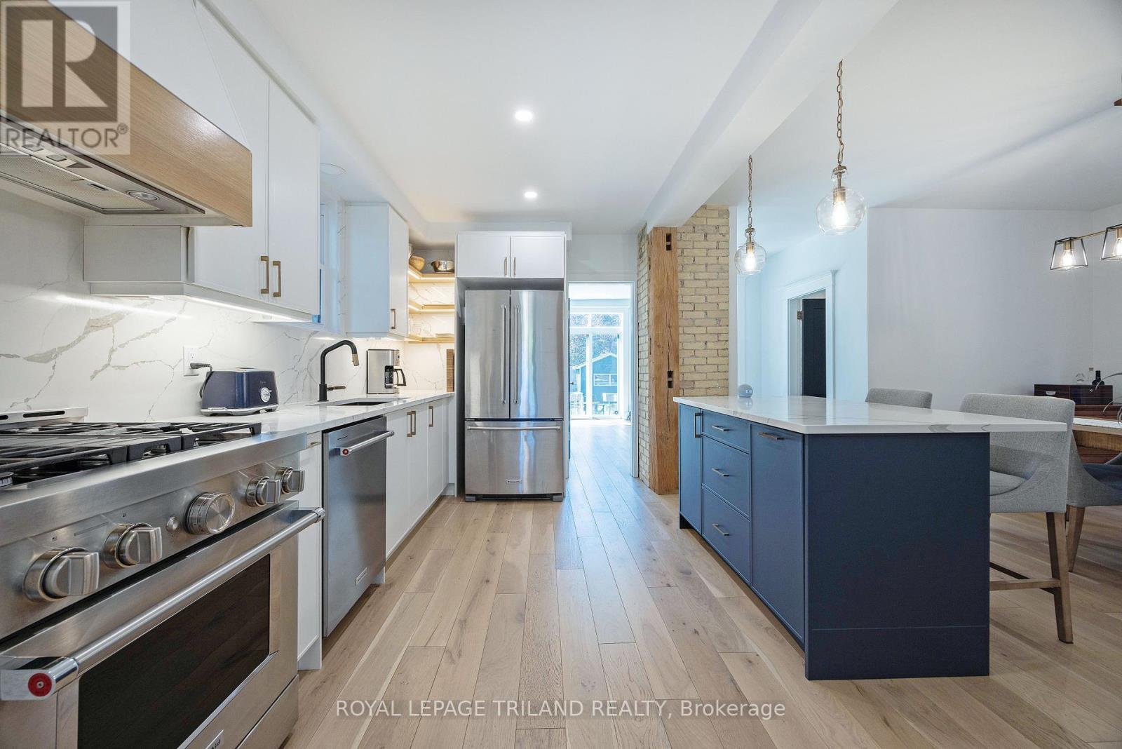 5 Mckenzie Avenue, London South (South F), ON