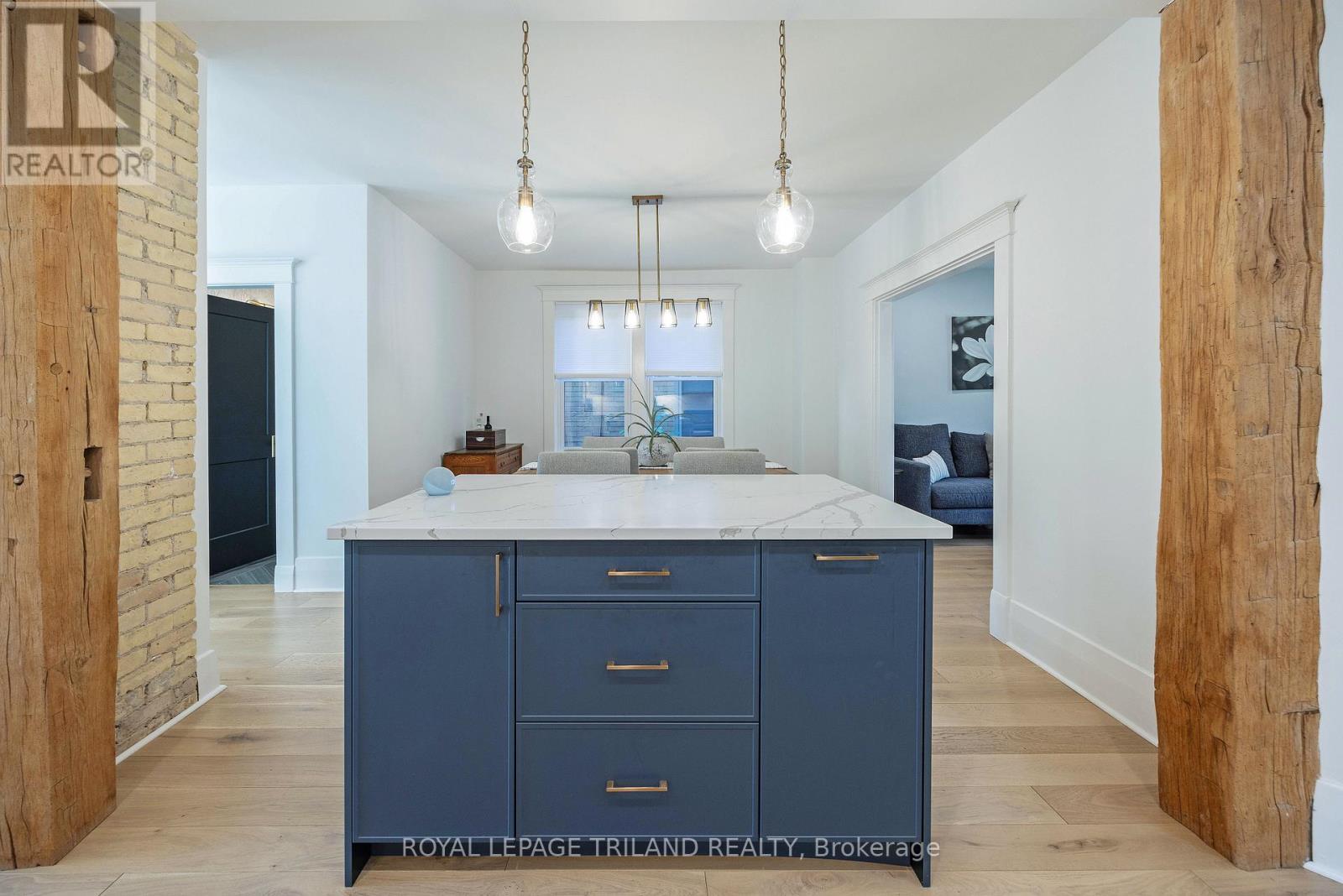 5 Mckenzie Avenue, London South (South F), ON