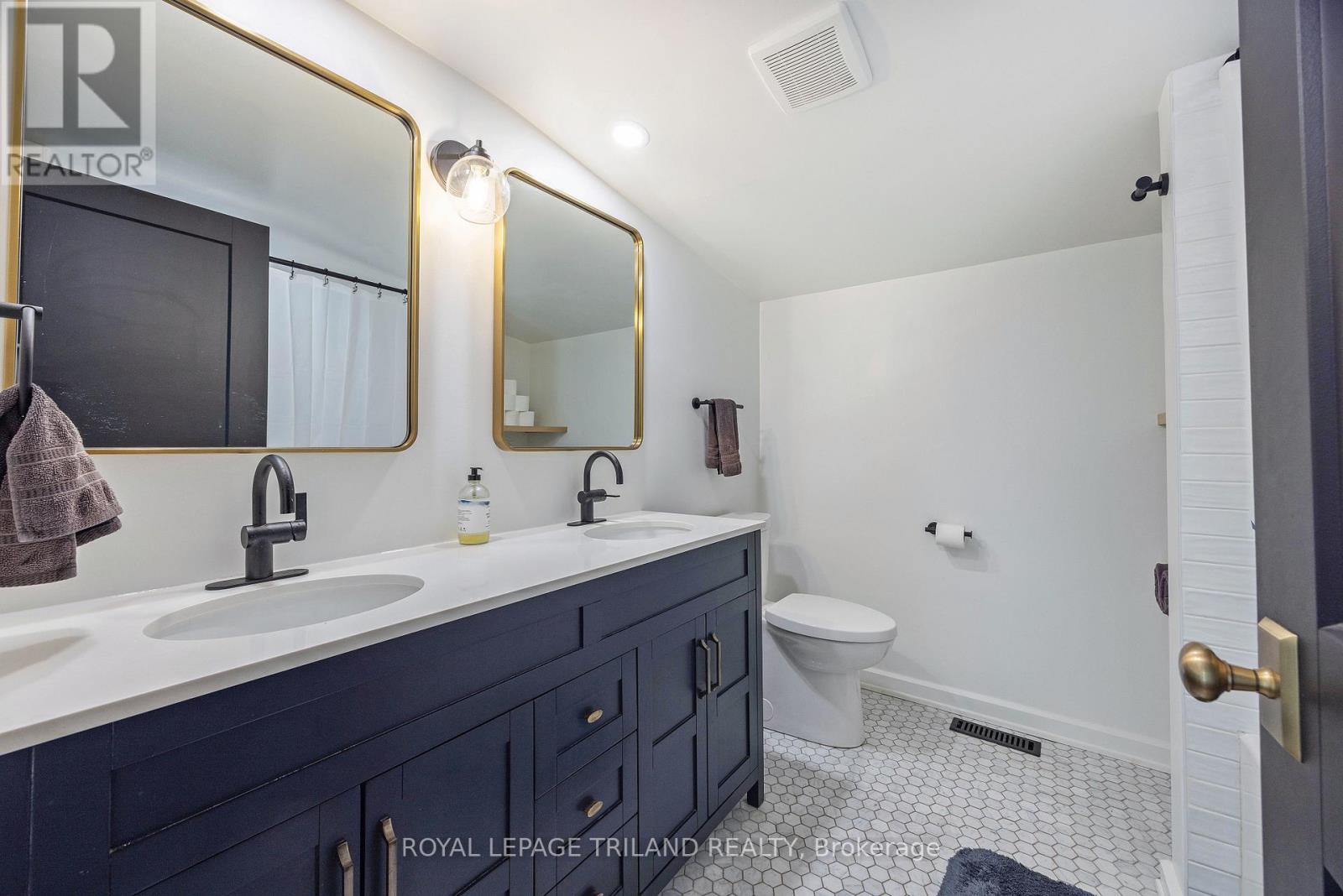 5 Mckenzie Avenue, London South (South F), ON