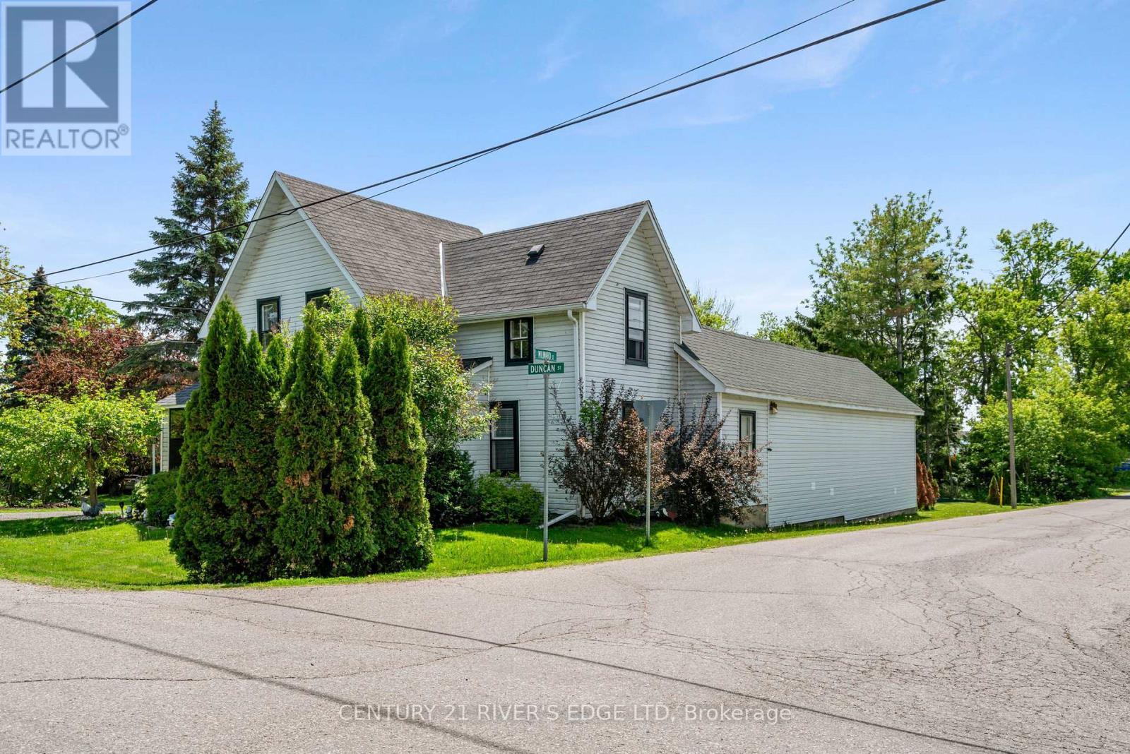 5694 Duncan Street, South Dundas, ON