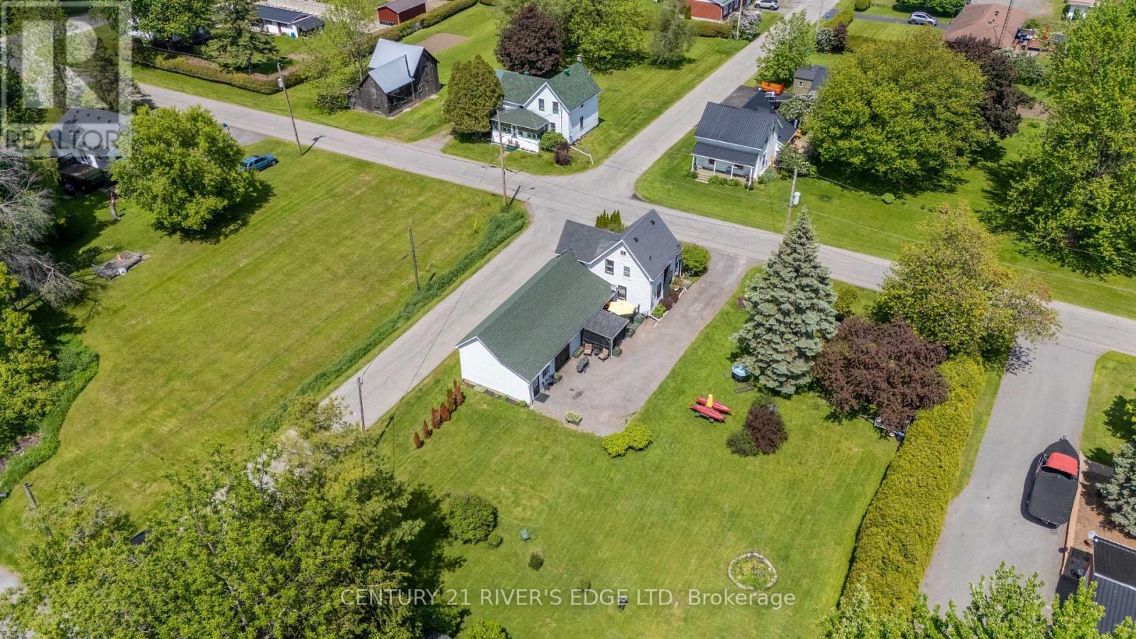 5694 Duncan Street, South Dundas, ON