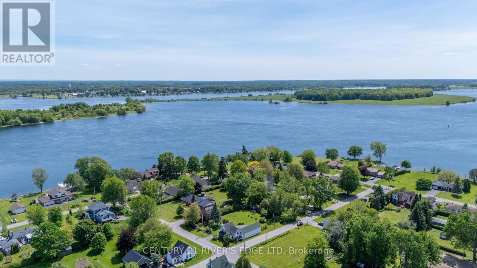 5694 Duncan Street, South Dundas, ON