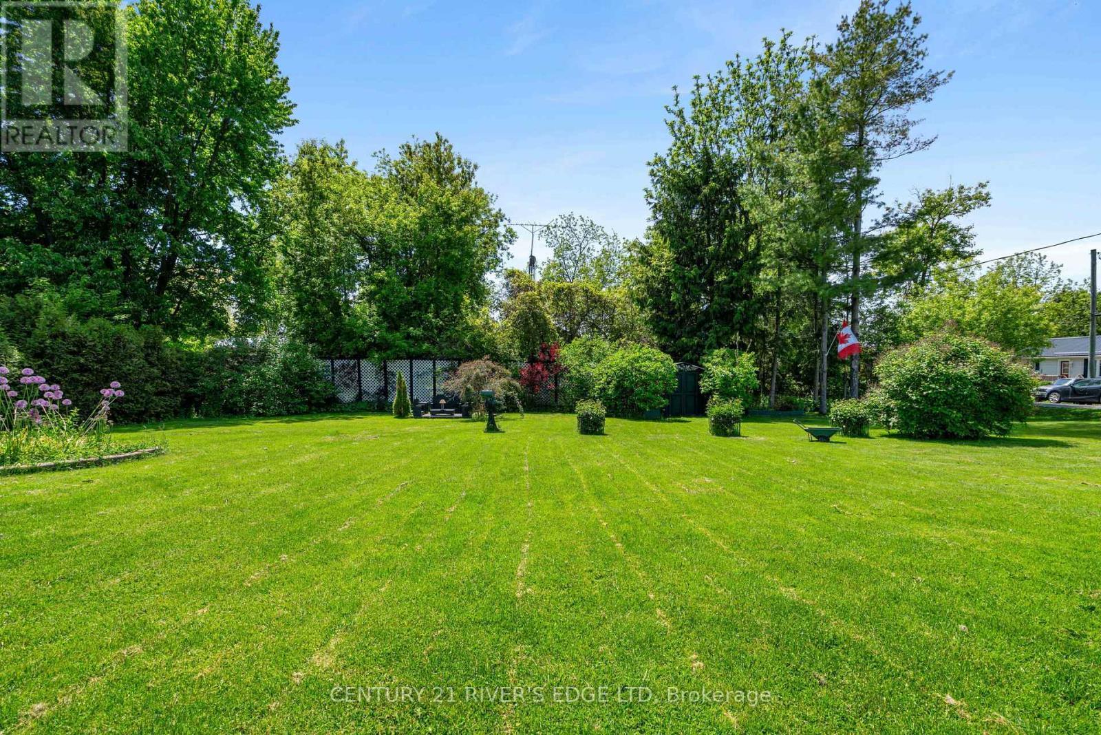 5694 Duncan Street, South Dundas, ON