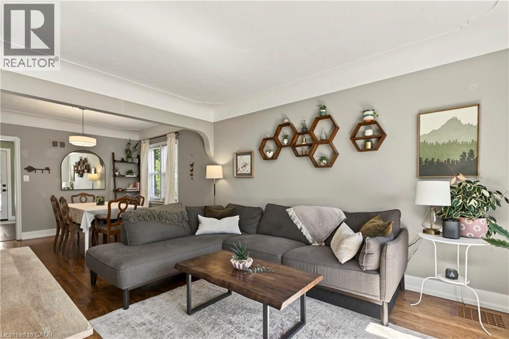 50 East 36Th Street, Hamilton, ON