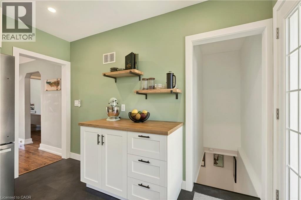 50 East 36Th Street, Hamilton, ON