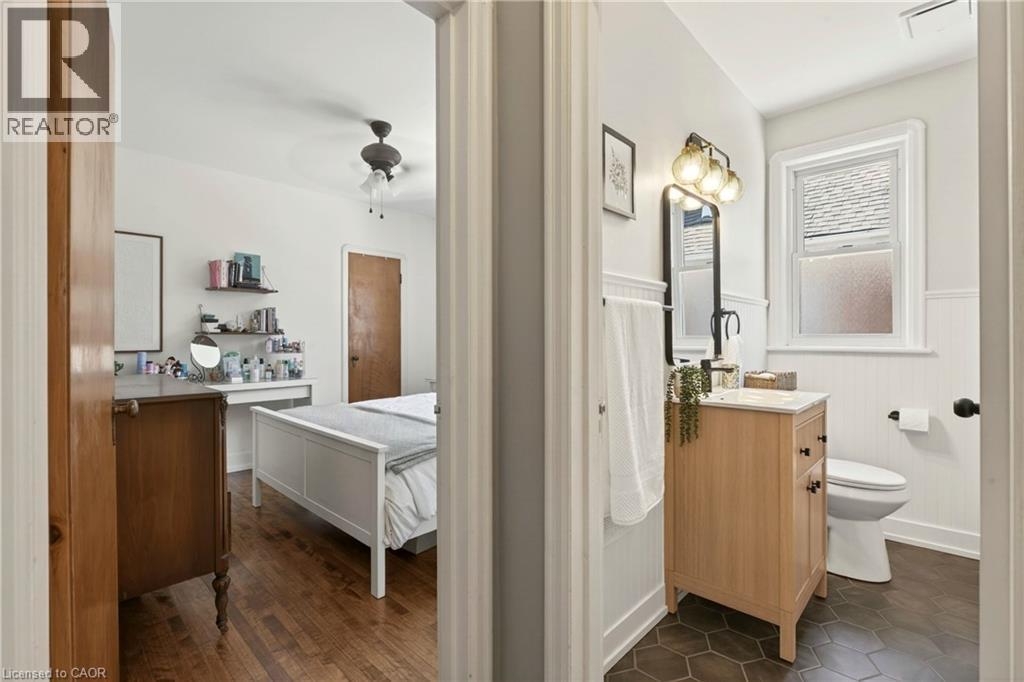 50 East 36Th Street, Hamilton, ON