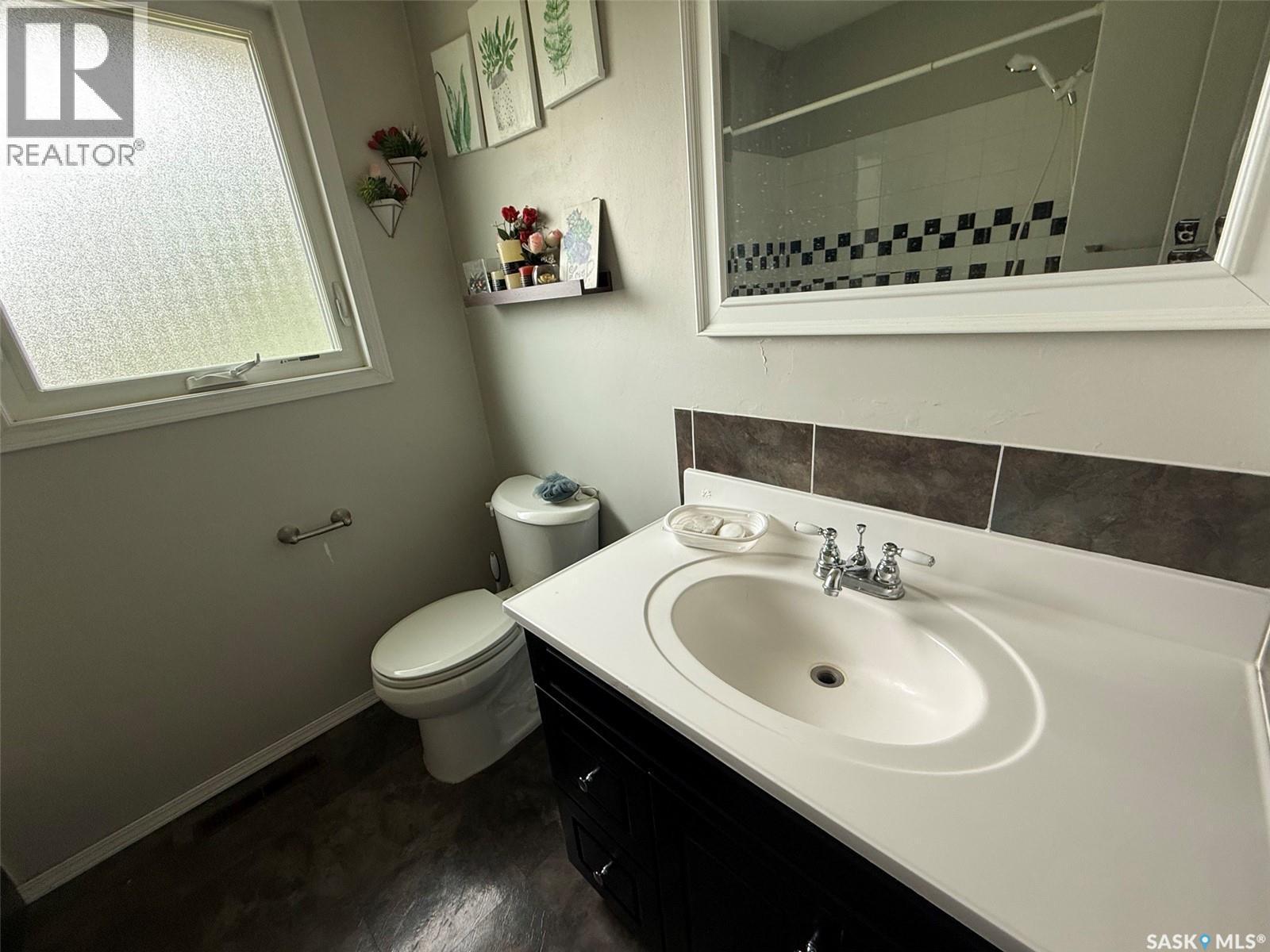 8912 Deans Crescent, North Battleford, SK