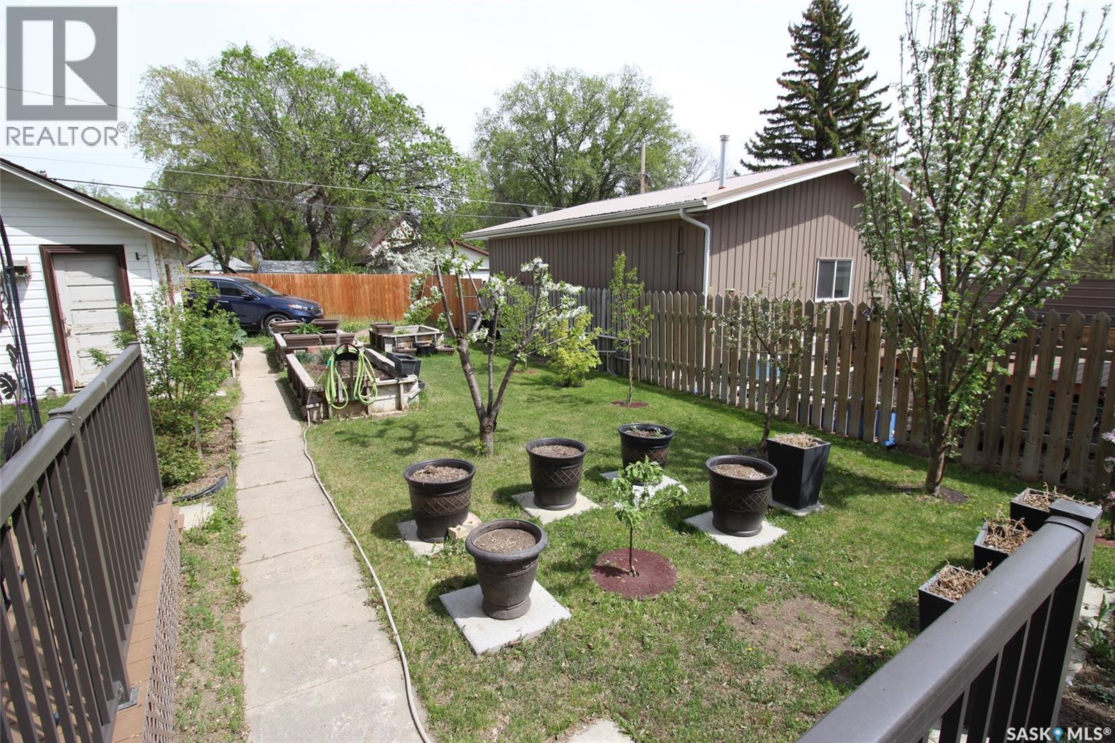 580 1St Street E, Shaunavon, SK