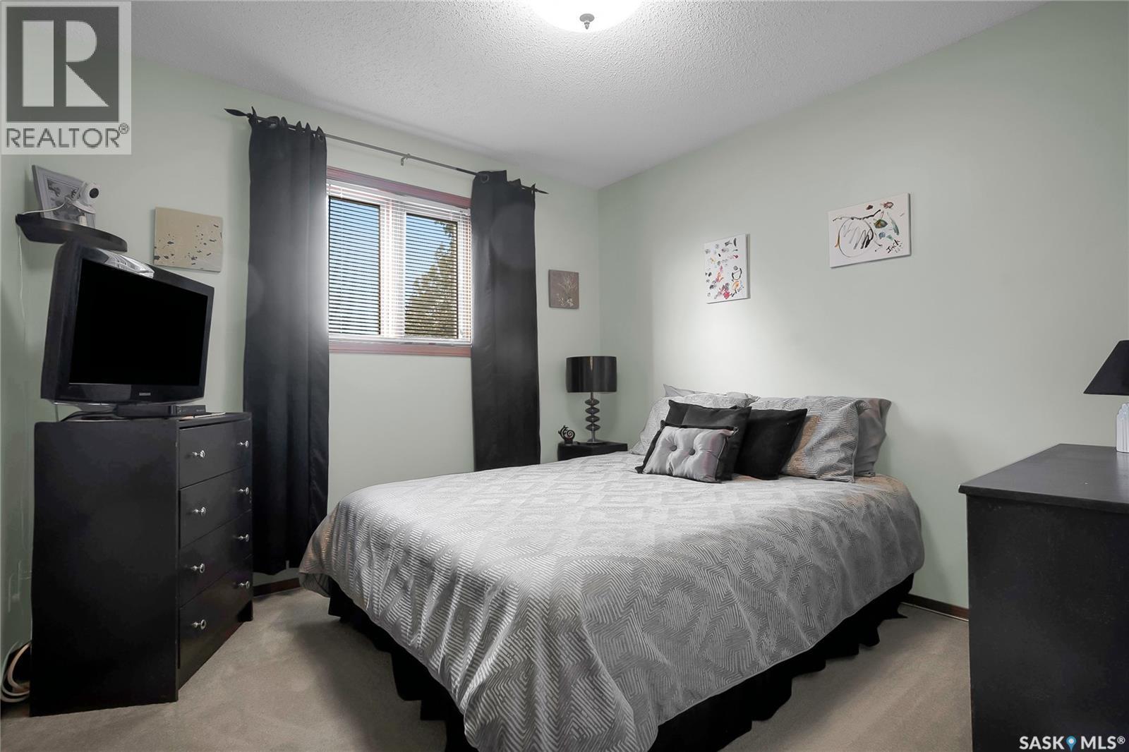 114 Sumner Crescent, Saskatoon, SK