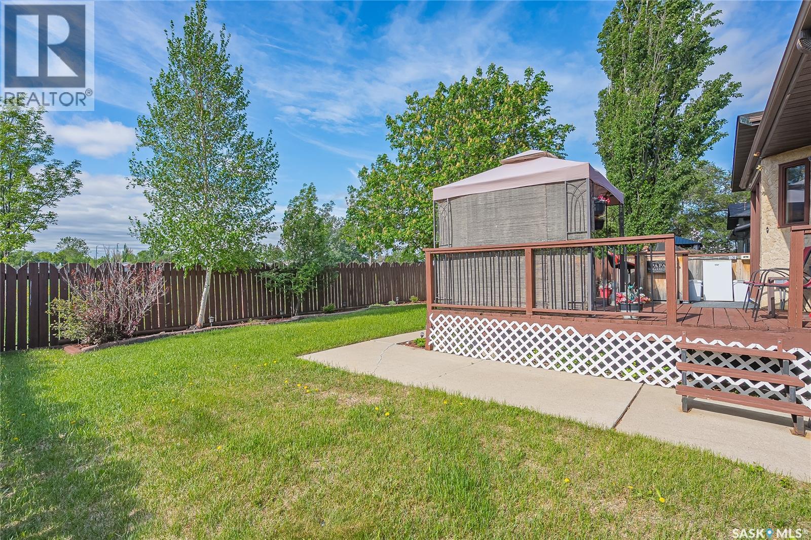 114 Sumner Crescent, Saskatoon, SK