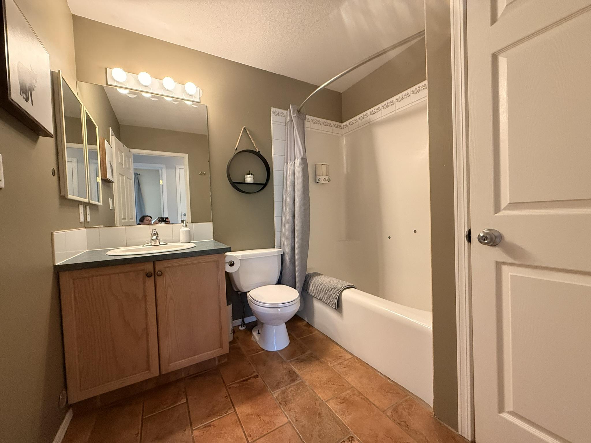28A Wolf Crescent, Invermere, BC