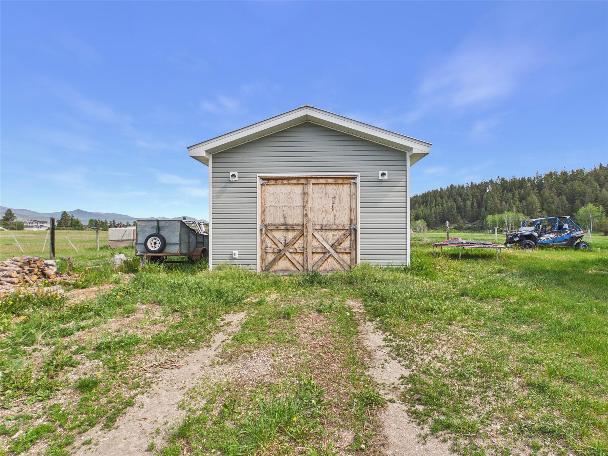 7051 Lazy Lake Road, Wasa, BC
