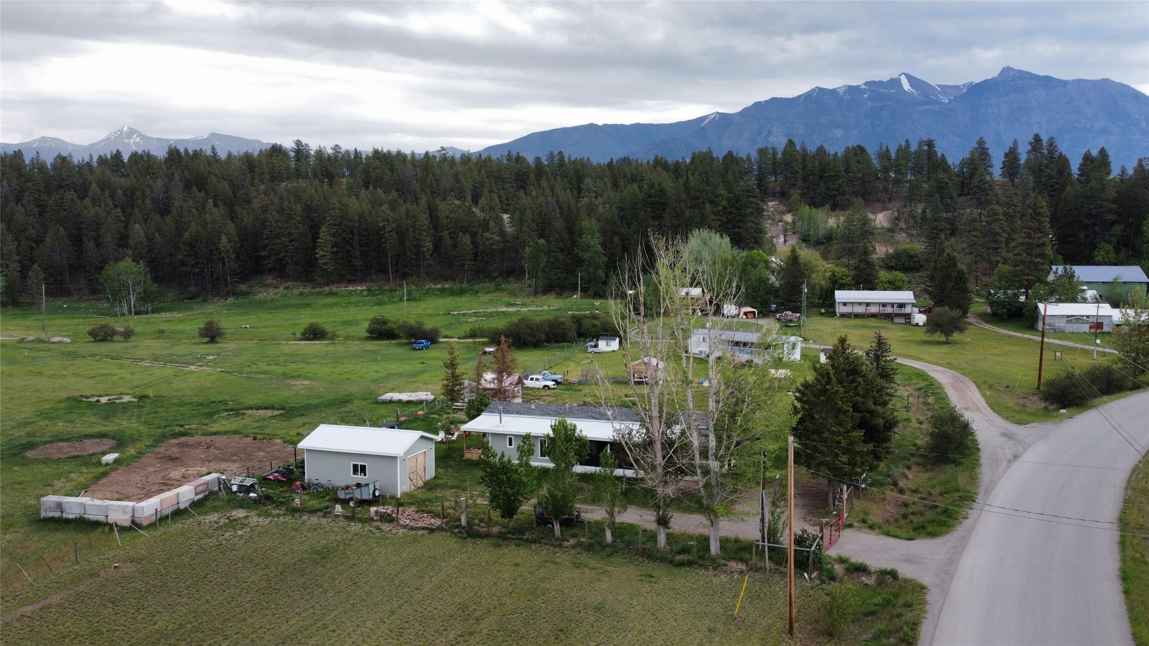 7051 Lazy Lake Road, Wasa, BC