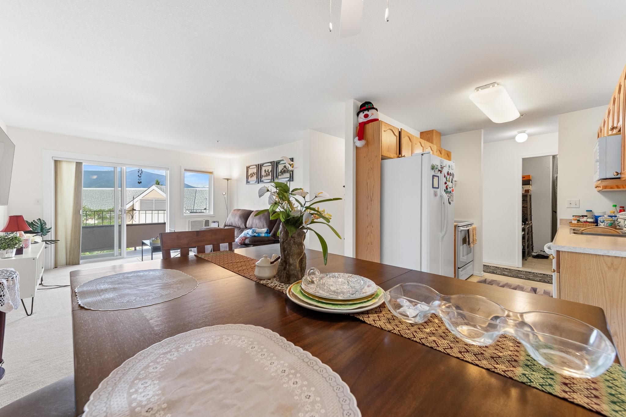 204-914 Vancouver Street, Creston, BC - Indoor Photo Showing Other Room