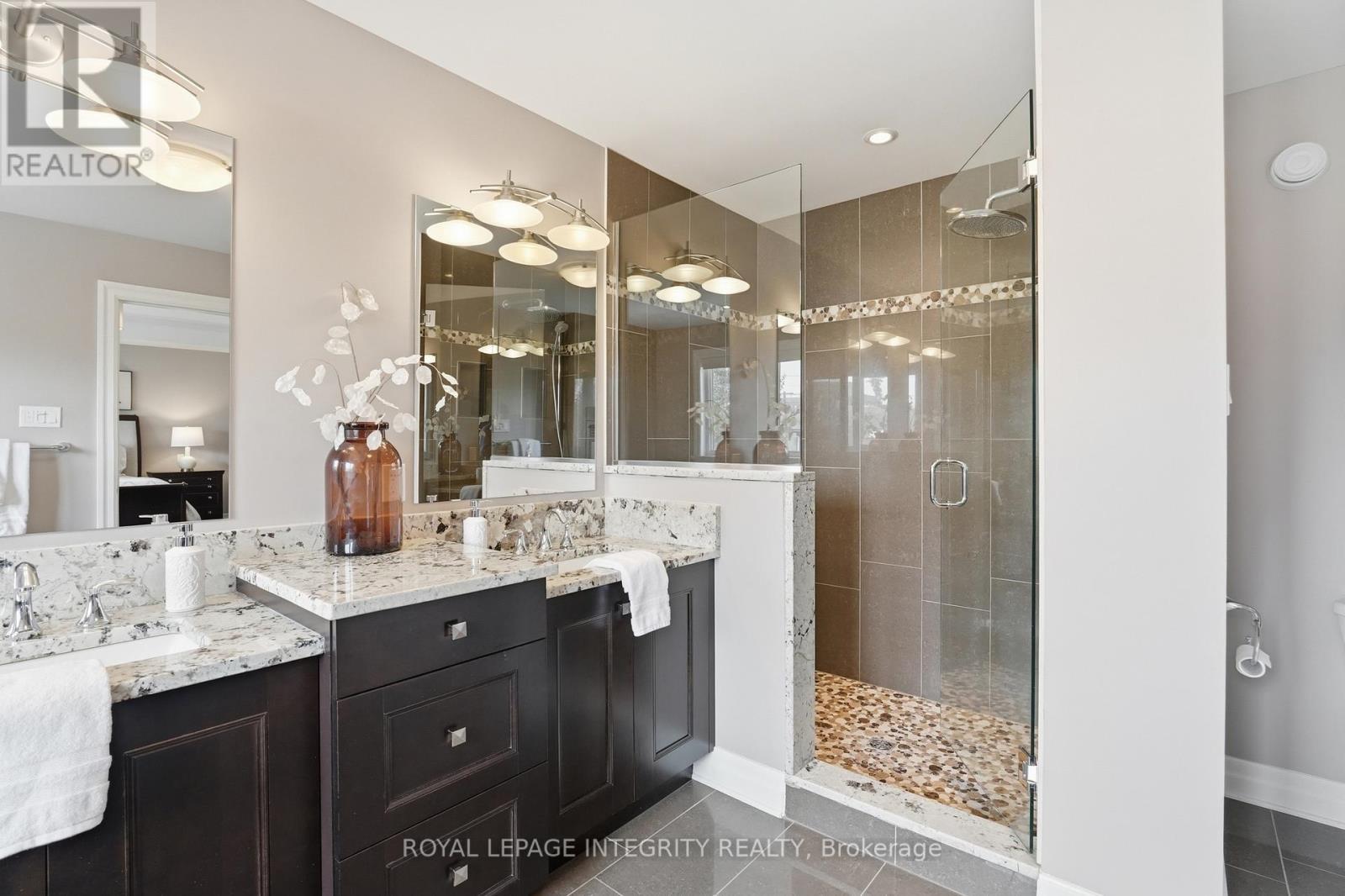 476 Ancaster Avenue, Ottawa, ON