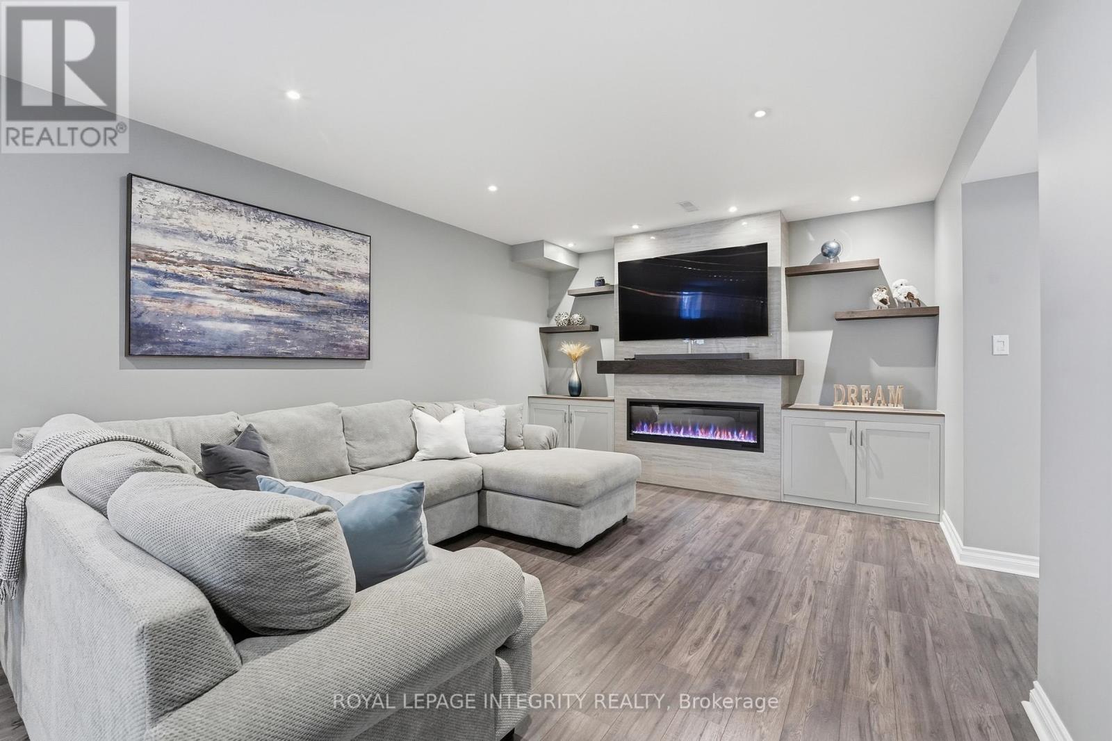 476 Ancaster Avenue, Ottawa, ON