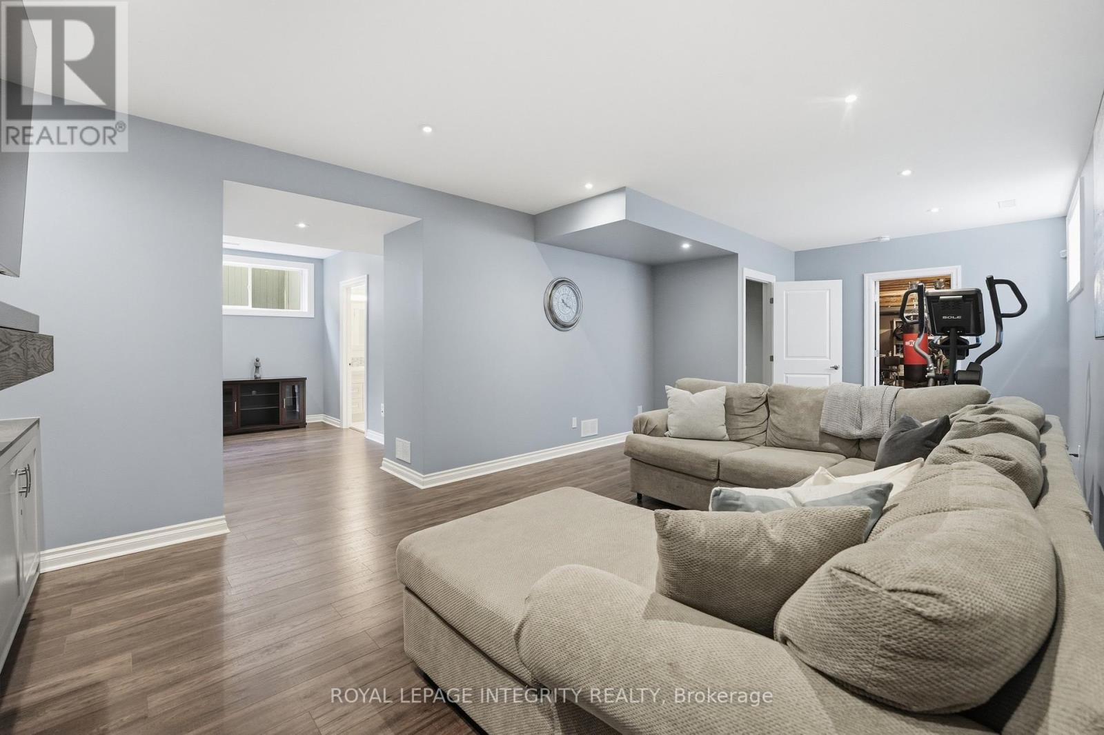 476 Ancaster Avenue, Ottawa, ON