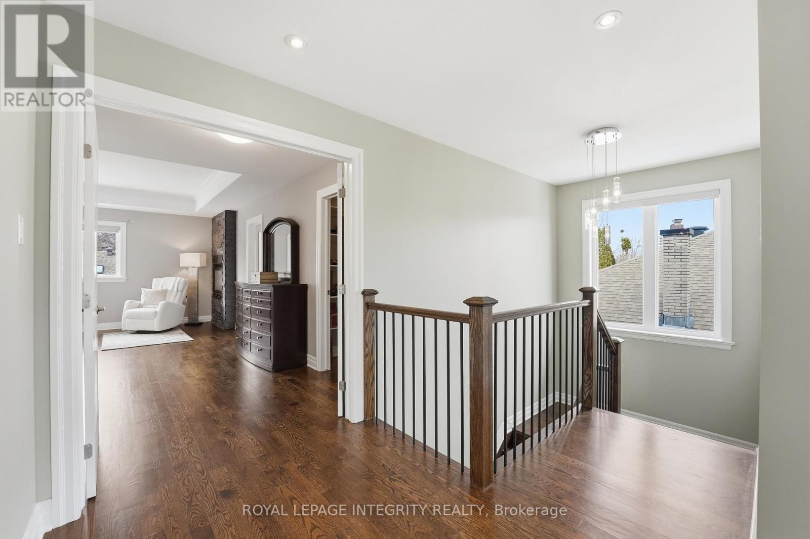 476 Ancaster Avenue, Ottawa, ON