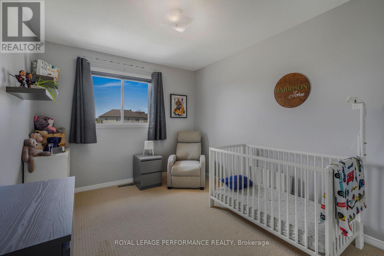 172 Colliston Crescent, Ottawa, ON