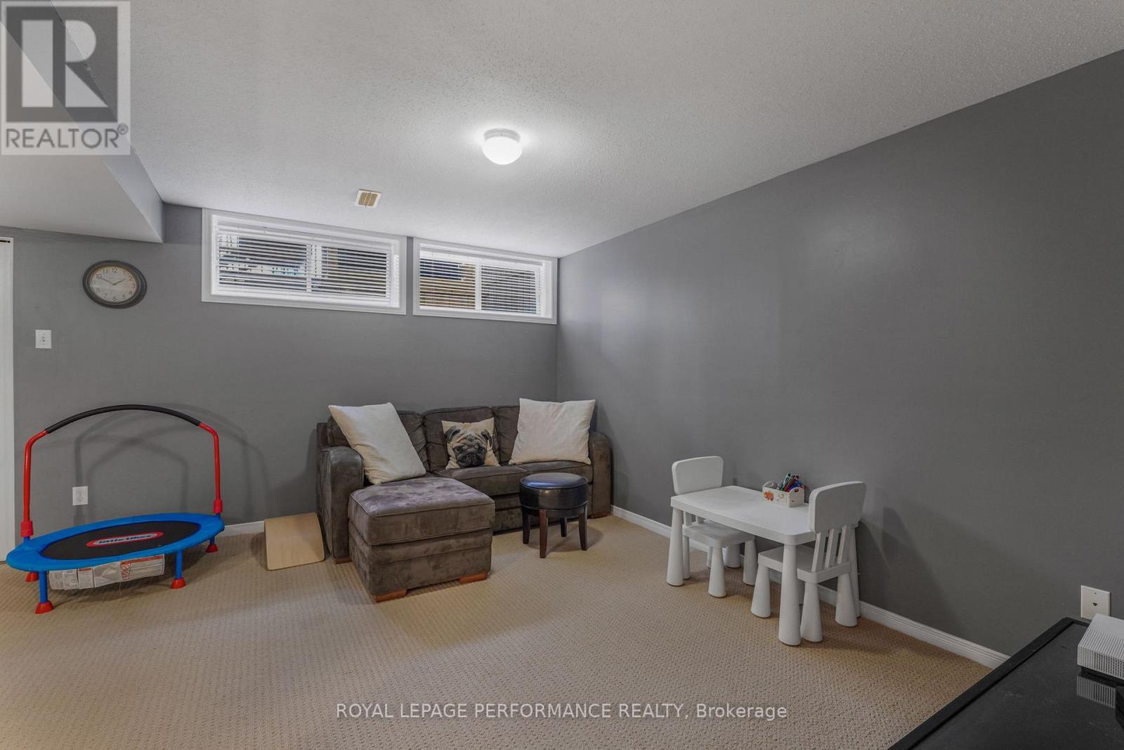 172 Colliston Crescent, Ottawa, ON