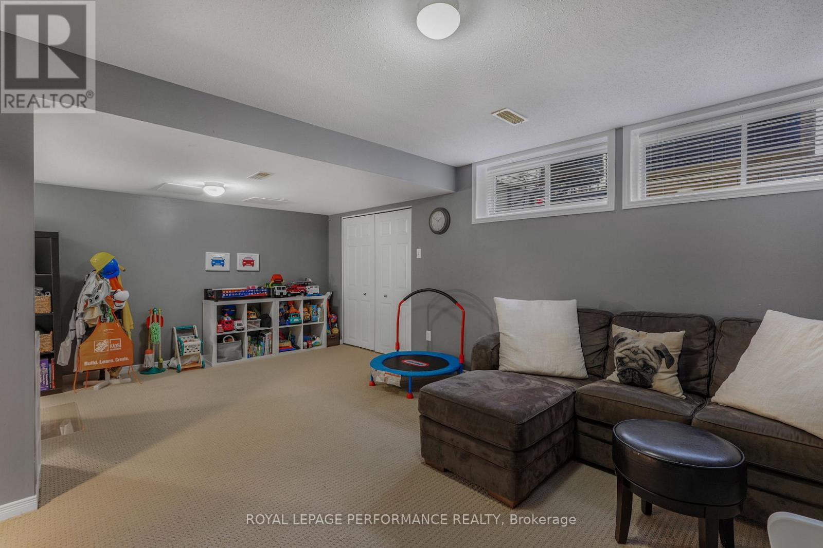 172 Colliston Crescent, Ottawa, ON