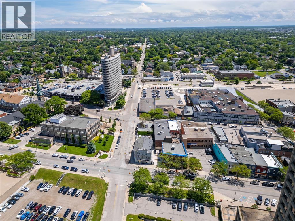 223 Christina Street North, Sarnia, ON