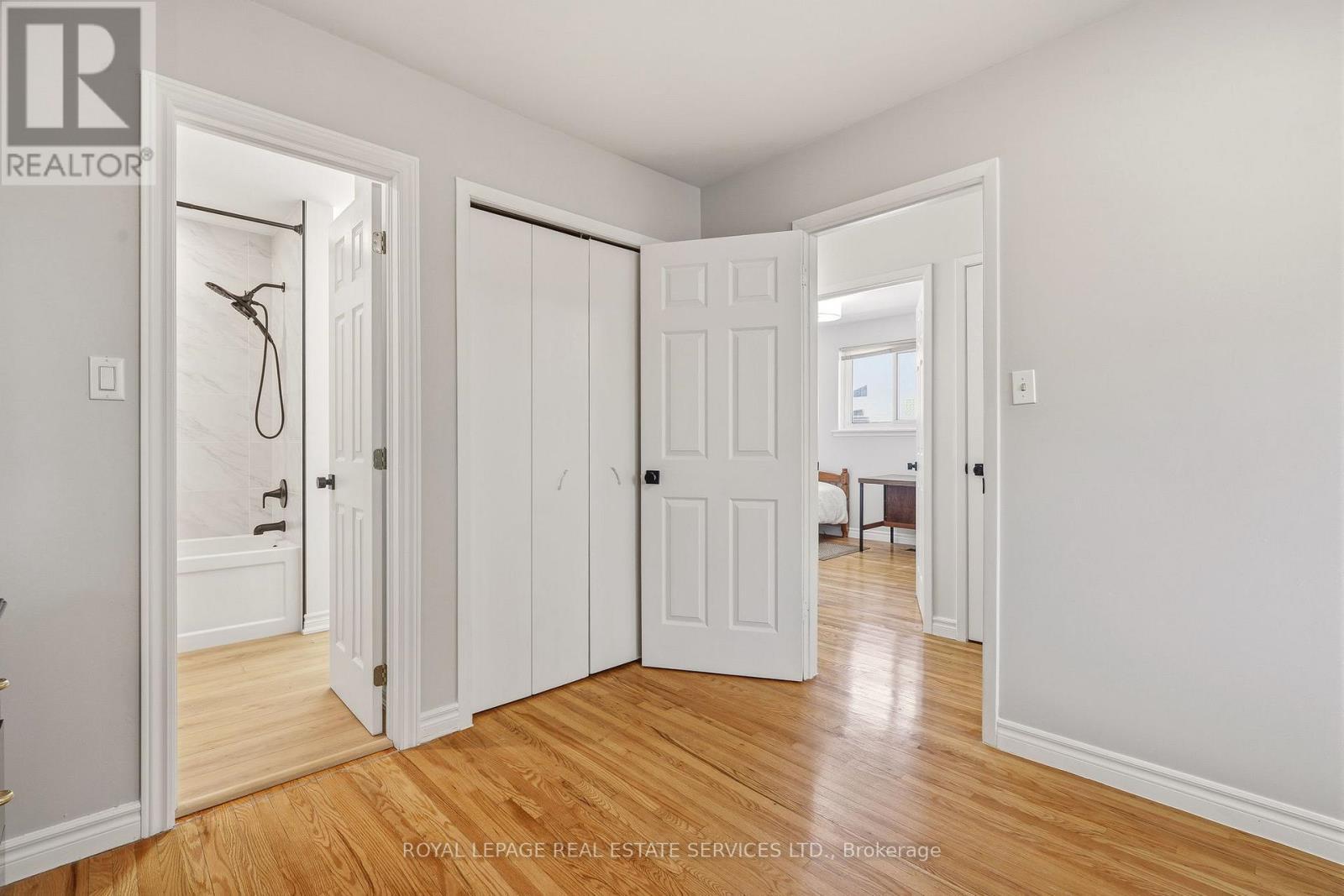 3454 Oakglade Crescent, Mississauga, ON