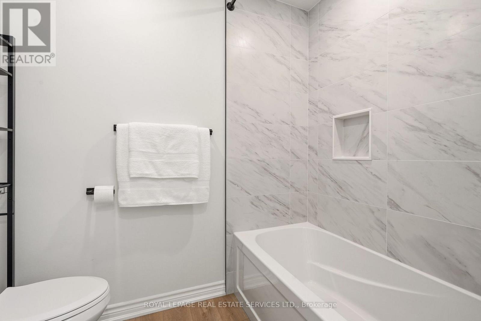 3454 Oakglade Crescent, Mississauga, ON