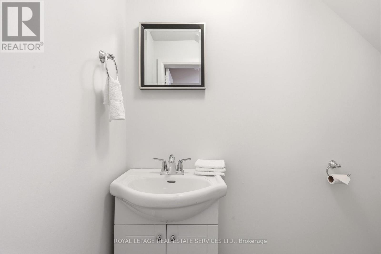 3454 Oakglade Crescent, Mississauga, ON