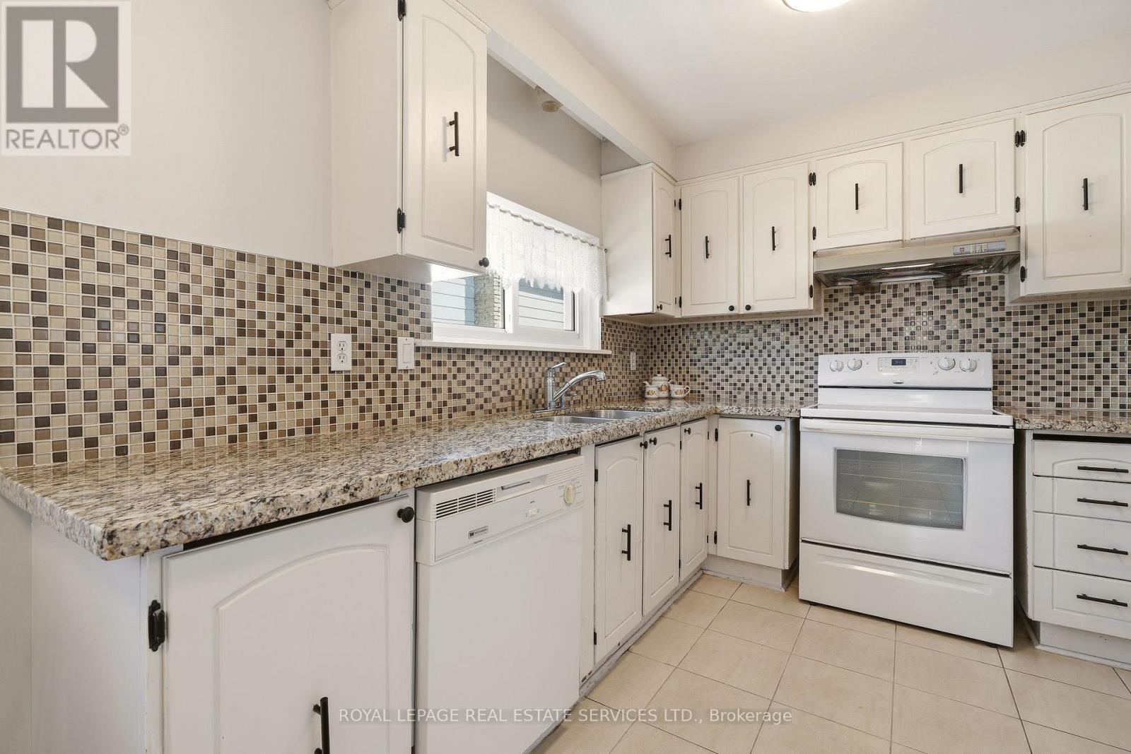 3454 Oakglade Crescent, Mississauga, ON