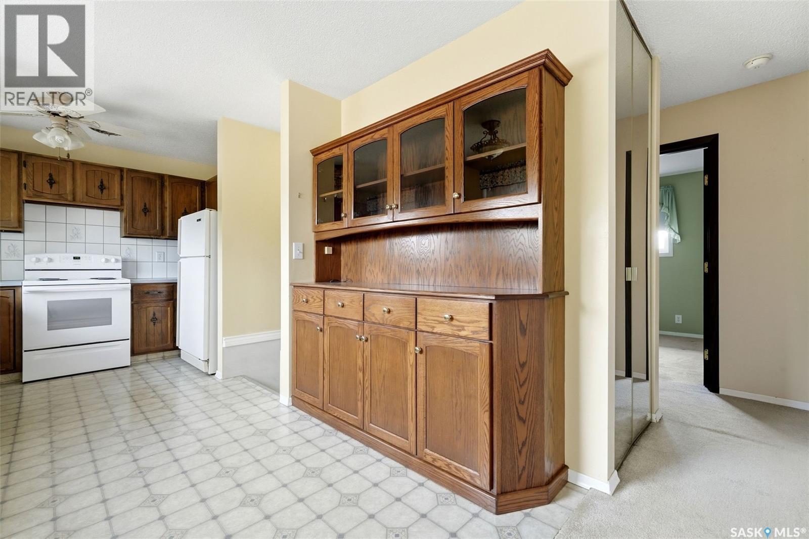 204 1St Avenue, Vibank, SK